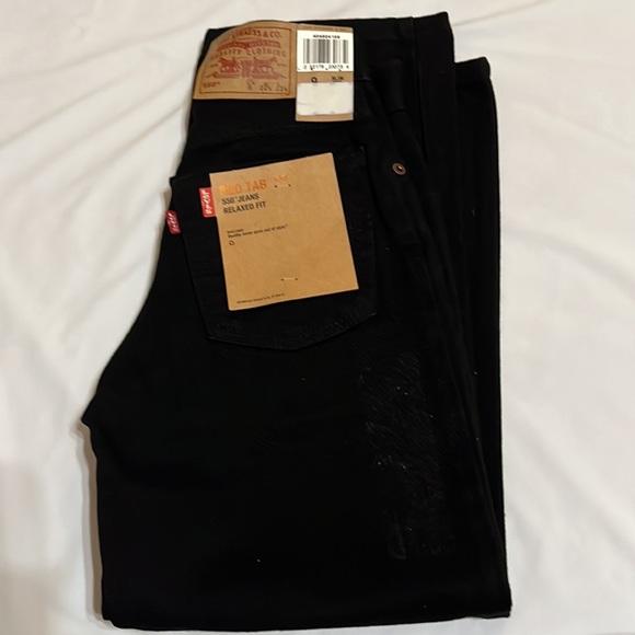 New Boys Black Levi’s Jeans - Picture 2 of 4